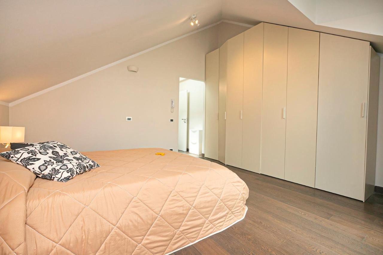 Real Italian Estate - Penthouse Appartement Genua Buitenkant foto