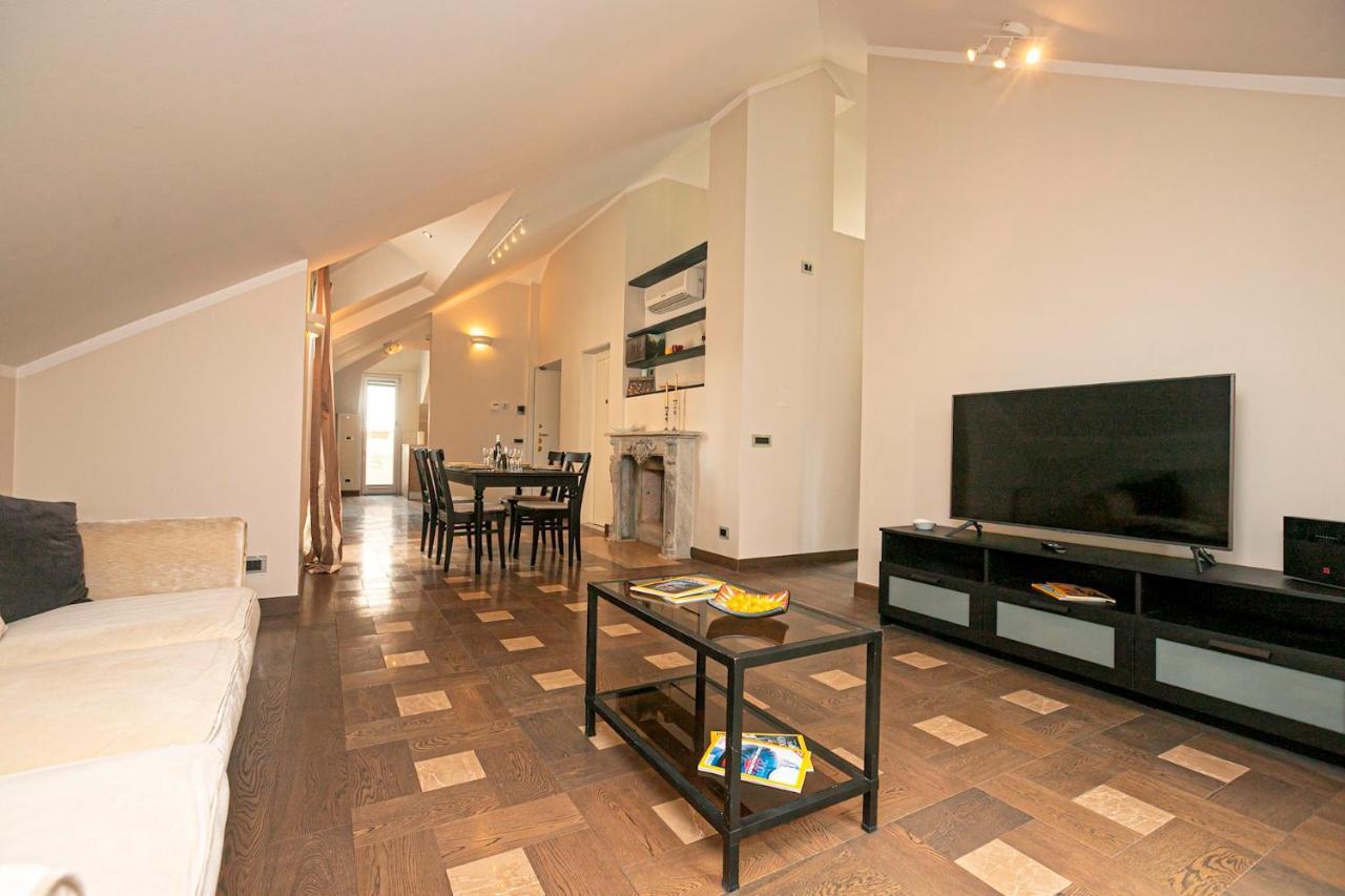 Real Italian Estate - Penthouse Appartement Genua Buitenkant foto